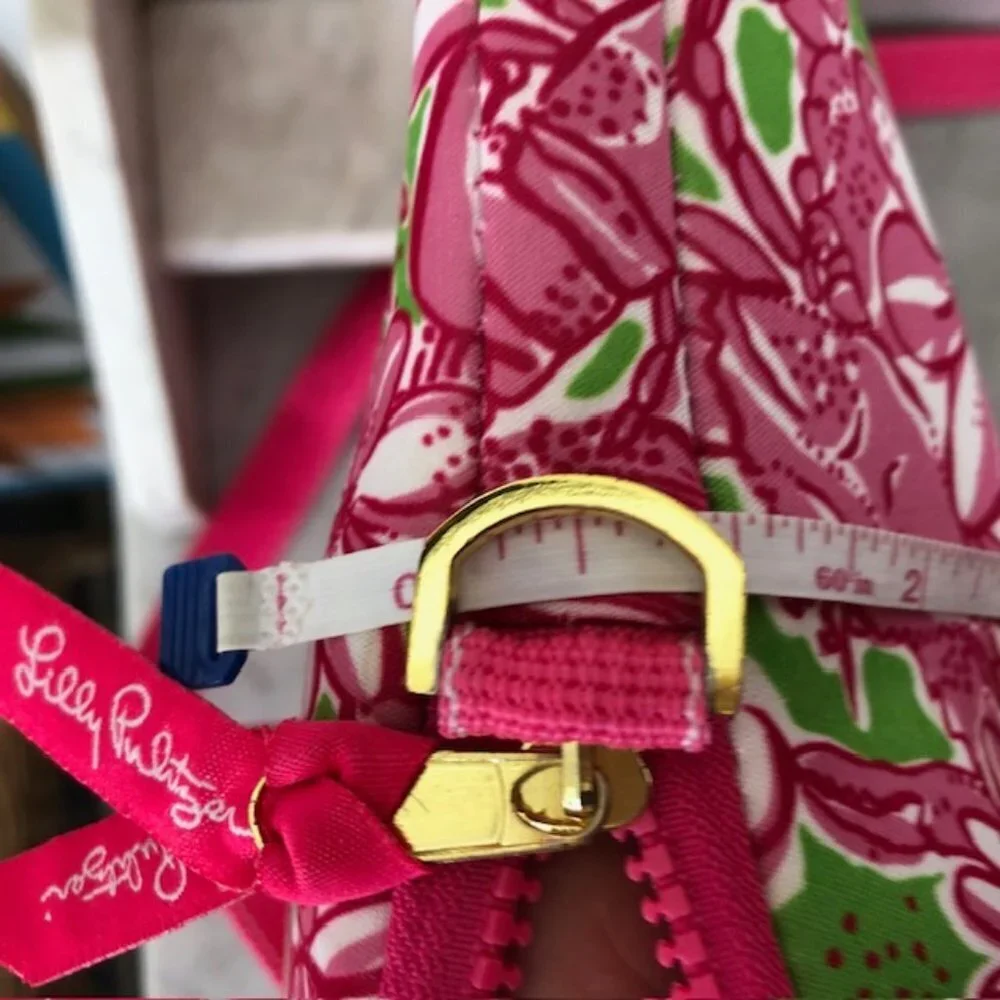 LILLY PULITZER Neoprene Zip Laptop Shoulder Bag Pink Green White Lobster… - Picture 15 of 15